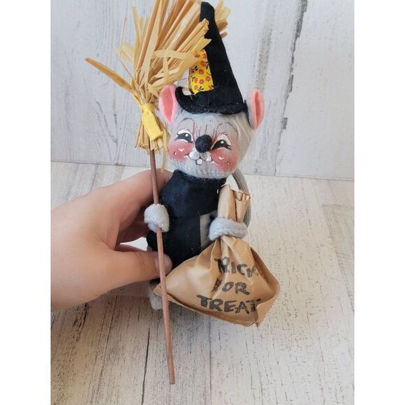 Annalee 1971 witch broom Mouse trick or treat candy bag - Picture 2 of 7